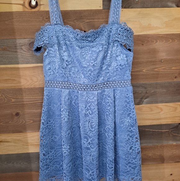 Francesca's lace off shoulder dress - Picture 10 of 12